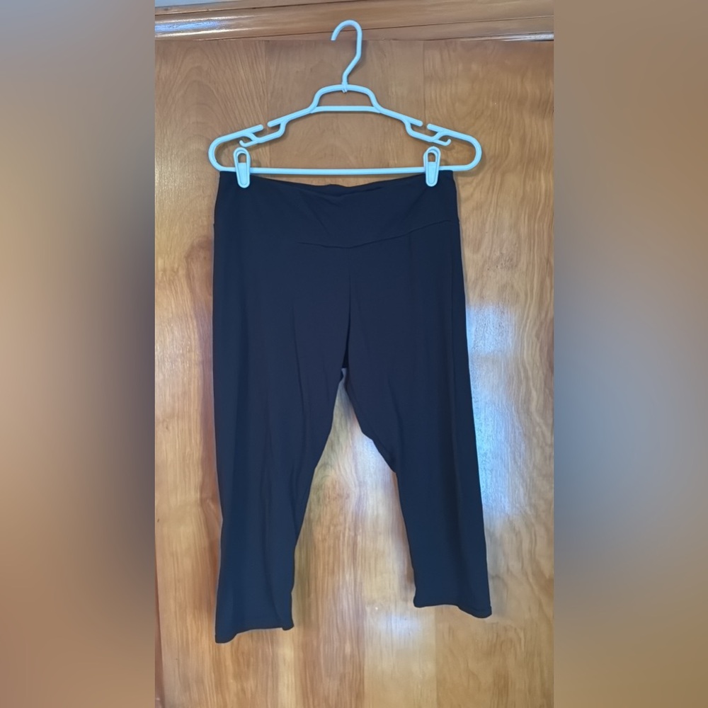 NWOT - A New Day cropped leggings 
Black size XL